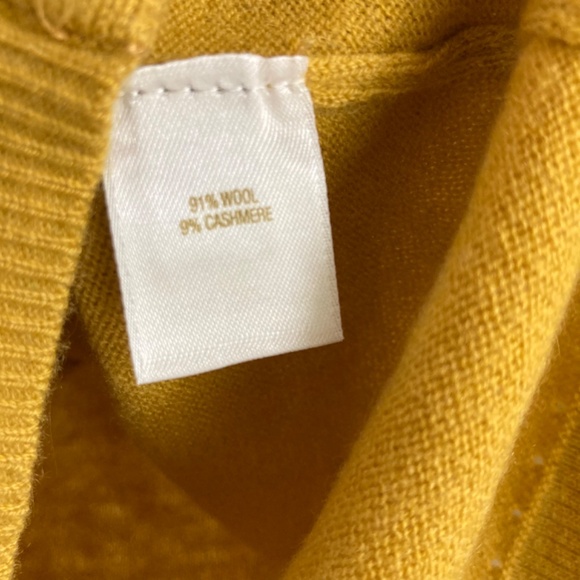 New Kate Spade wool cashmere cardigan with flaws - Picture 3 of 9